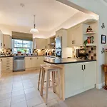 Hébergement de vacances 3 Bed In Oc-95032 *