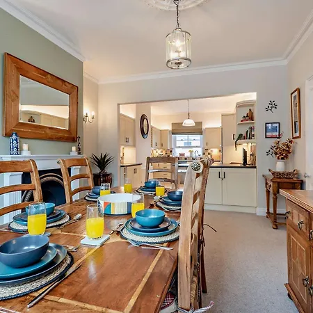 3 Bed In 95032 Hébergement de vacances