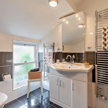 3 Bed In 95032