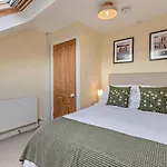 3 Bed In Oc-95032