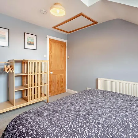 3 Bed In 95032